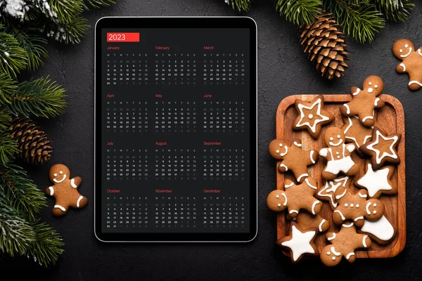 Tafel Met Volgend Jaar Kalender Peperkoek Koekjes Kerstdecor Sjabloon Voor — Stockfoto