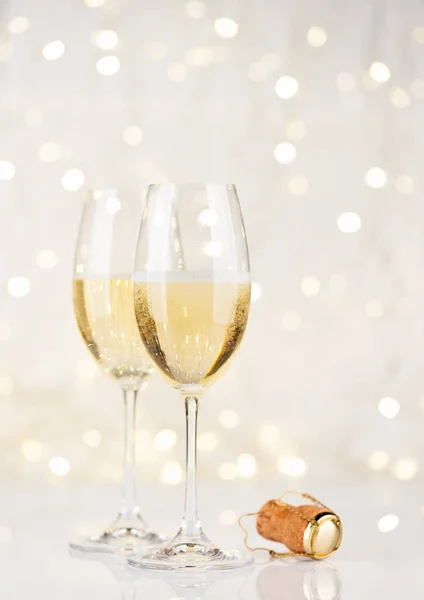 Champagne Glasses Front Christmas Lights Bokeh — Stock Photo, Image