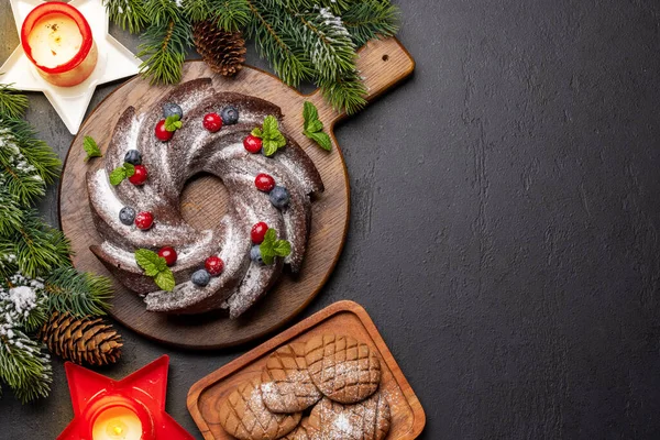 Bolo Natal Decorado Com Mirtilo Cranberry Hortelã Flat Lay Com — Fotografia de Stock
