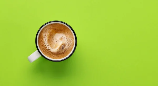 Kawa Espresso Zielonym Tle Leżał Płaski Przestrzenią Kopiowania — Zdjęcie stockowe