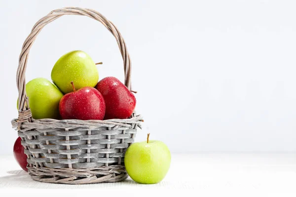 Colorful Ripe Apple Fruits Basket Wooden Table Copy Space — Stock Photo, Image