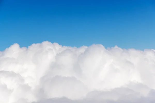 Nubes Soleadas Cielo Desde Ventana Del Avión — Foto de Stock