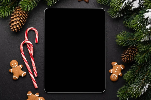 Boş Ekranlı Tablet Zencefilli Kurabiye Noel Süsü Xmas Aygıt Ekran — Stok fotoğraf
