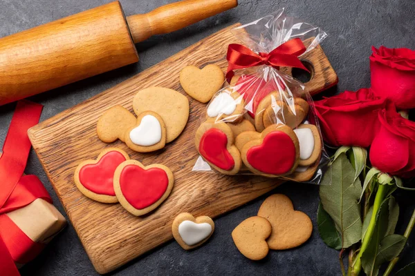Carte Saint Valentin Avec Biscuits Forme Coeur Fleurs Roses Coffret — Photo