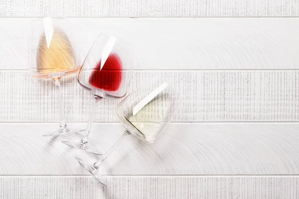 Wit Roze Rode Wijnglazen Vlakke Lay Met Kopieerruimte — Stockfoto