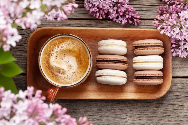 Macaroon Cookies Coffee Wooden Table Lilac Flowers Top View Flat — Stock Photo, Image