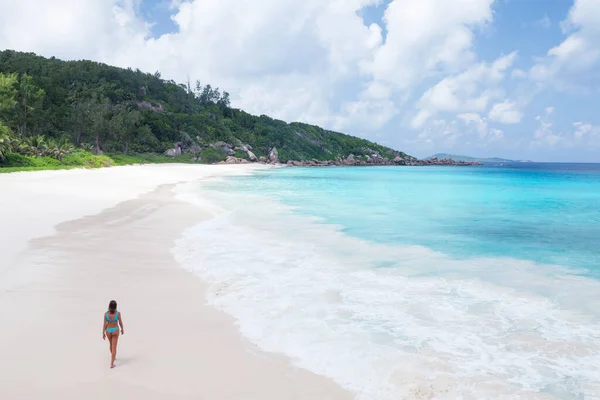 Seychelles Belle Plage Tropicale Avec Palmiers Rochers Mer Turquoise — Photo