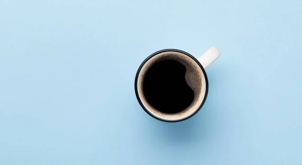 Mavi Arka Planda Espresso Kahvesi Kopyalama Alanı Olan Düz — Stok fotoğraf