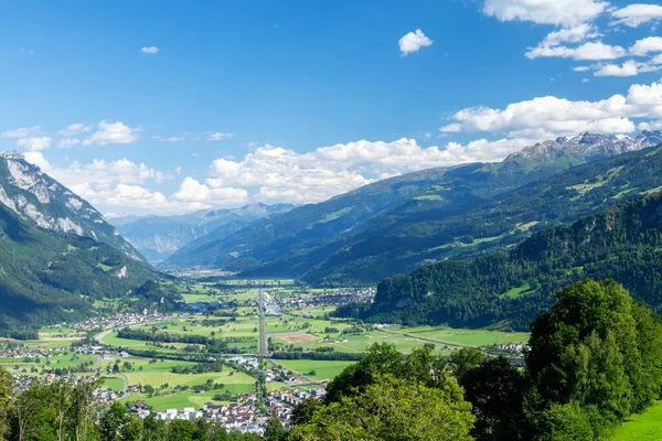 Vue Panoramique Sur Campagne Les Vertes Prairies Alpines Les Alpes — Photo