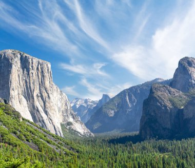 Yosemite Ulusal Parkı 'ndaki El Capitan dağı, Kaliforniya, ABD