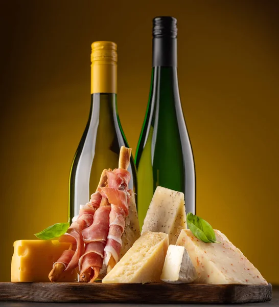 Antipasto Board Various Cheese Wine Bottles — Zdjęcie stockowe
