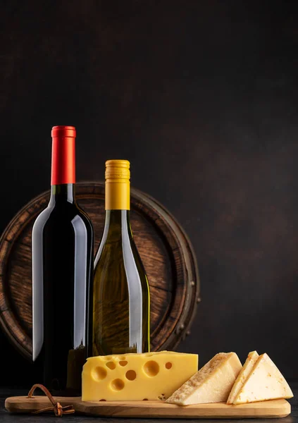 Various Cheese Board Red White Wine Copy Space — Fotografia de Stock