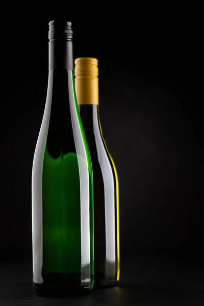 White Wine Bottles Dark Background Copy Space — Stock Photo, Image