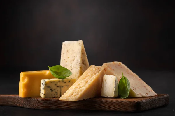 Various Cheese Board Stone Table — Stockfoto