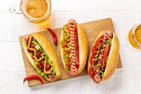 Various Hot Dog Beer Homemade Hotdogs Cutting Board Flat Lay — Stock Photo, Image