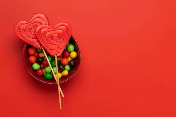 お菓子をキャンディし あなたの挨拶のためのスペースをコピー バレンタインデーキャンディーの心 — ストック写真