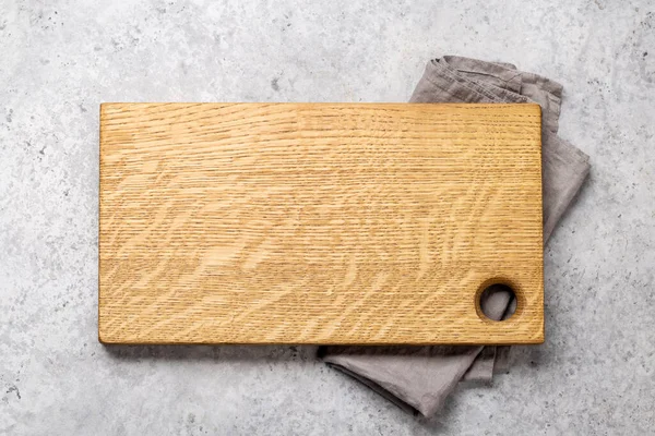 Wooden Cutting Board Kitchen Towel Flat Lay Copy Space — Zdjęcie stockowe