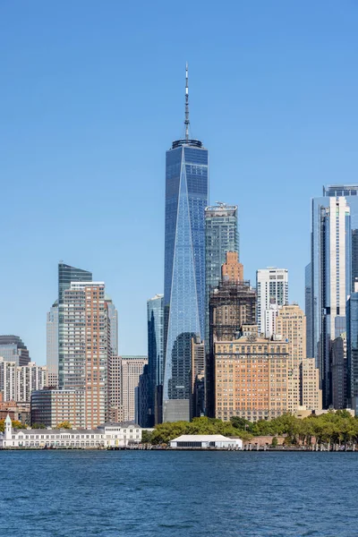 Ουρανοξύστης Της Νέας Υόρκης Από Νησί Των Διοικητών — Φωτογραφία Αρχείου