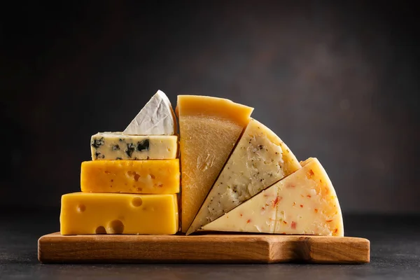 Various Cheese Board Stone Table — Fotografia de Stock