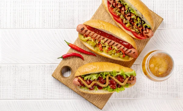 Various Hot Dog Beer Homemade Hotdogs Cutting Board Flat Lay — Photo