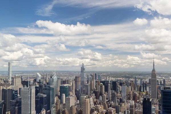 Небо Манхэттена Нью Йорке Демонстрирующее Впечатляющую Архитектуру Современный Город — стоковое фото