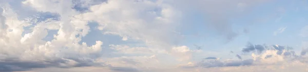 Een Breed Prachtig Uitzicht Lucht Met Wolken Die Natuurlijke Schoonheid — Stockfoto