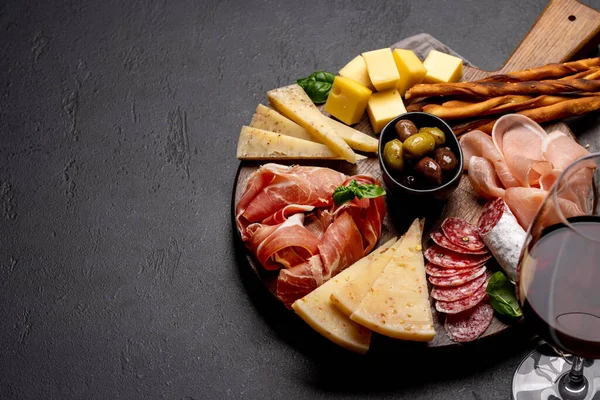 Antipasto Board Various Meat Cheese Snacks Copy Space — Stockfoto