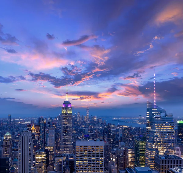 New Yorks Skyline Manhattan Solnedgang Skyskrabere Panorama - Stock-foto