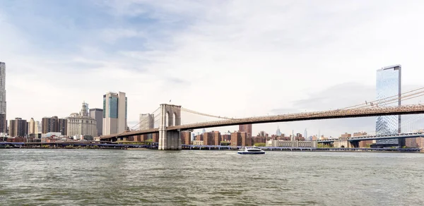 Нью Йорк Бруклинский Мост Панорама Манхэттена Skyscrapers Бруклина — стоковое фото