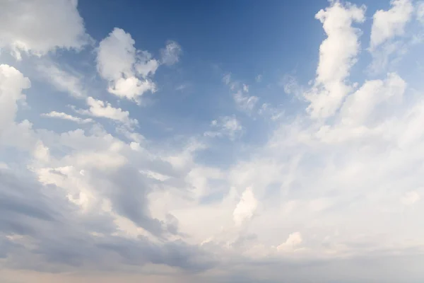 Uma Bela Vista Panorâmica Céu Com Nuvens Mostrando Beleza Natural — Fotografia de Stock