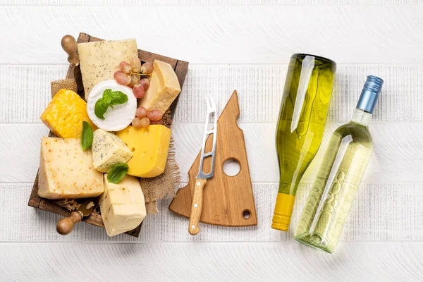 Various Cheese Board White Wine Flat Lay — Stock Photo, Image