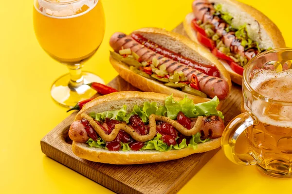 Various Hot Dog Beer Homemade Hotdogs Cutting Board — Photo