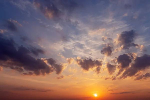 Wspaniały Widok Zachód Słońca Nad Rzeką Ukazujący Piękno Przyrody Spokój — Zdjęcie stockowe