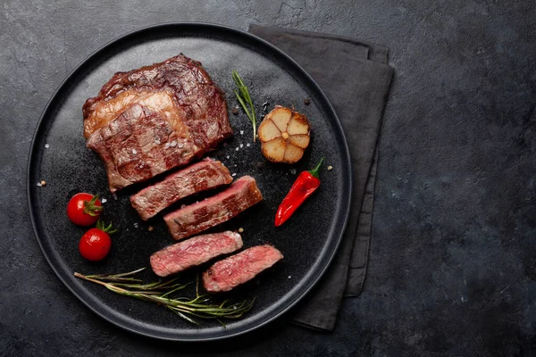 Grilled Ribeye Beef Steak Herbs Spices Flat Lay Copy Space — Stock Photo, Image
