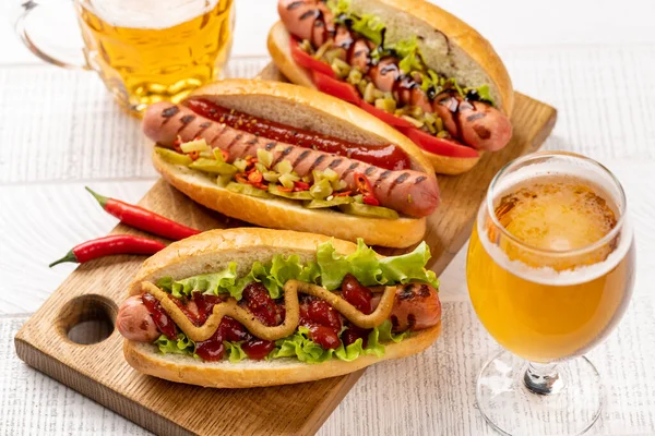Various Hot Dog Beer Homemade Hotdogs Cutting Board — Zdjęcie stockowe