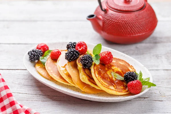 Tasty Homemade Pancakes Berries Honey Syrup — Stock Photo, Image