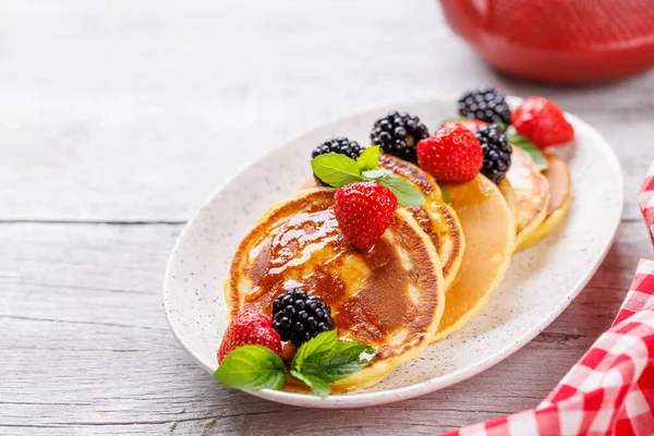Tasty Homemade Pancakes Berries Honey Syrup Copy Space — Stock Photo, Image