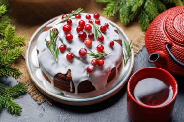 Lezzetli bir Noel pastası, bayram ziyafeti.