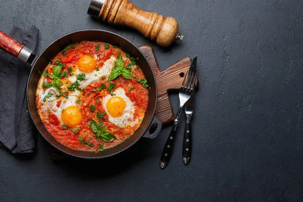 Delicious Shakshuka Breakfast Pan Flat Lay — Stock Photo, Image