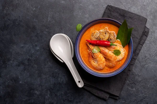 Thai Tom Yum Soup Seafood Flat Lay Copy Space — Stock Photo, Image