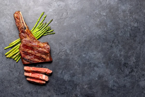 Medium Rare Grilled Tomahawk Beef Steak Asparagus Flat Lay Copy — Stock Photo, Image