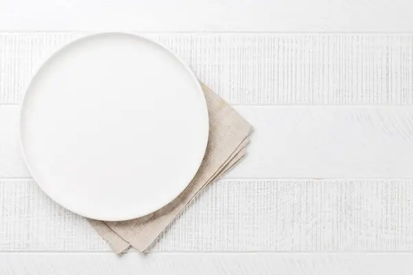 Empty Plate Wooden Table Overhead View Copy Space — Stock Photo, Image
