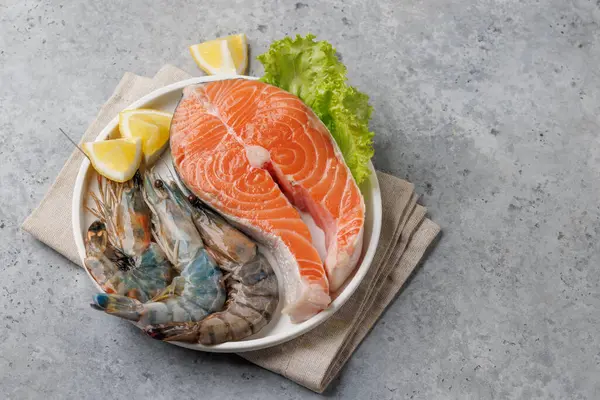 Seafood Platter Delight Shrimps Salmon Piso Con Espacio Copia — Foto de Stock