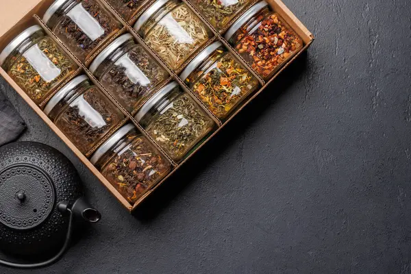 Çay Saatleri Çeşitli Kuru Çay Yaprakları Kopyalama Alanı Olan Düz Telifsiz Stok Imajlar