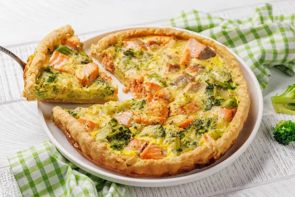 stock image Fresh fish homemade pie with salmon and broccoli