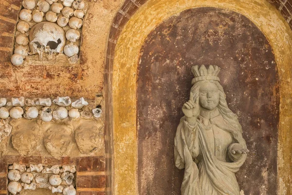 Altar Made Human Bones Skulls Nside Santa Maria Church Faro — Stock Photo, Image