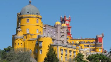 Sintra, Portekiz 'deki Pena Sarayı. Pena Ulusal Sarayı, Sintra Bölgesi, Lizbon, Portekiz