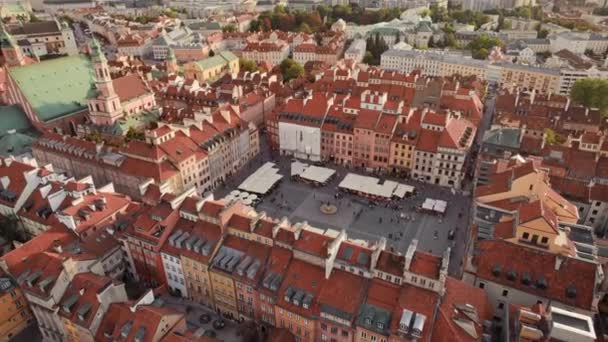 Warsaw Old Town Modern Skyscrapers Sunset Poland Aerial Revealing Shot — Αρχείο Βίντεο