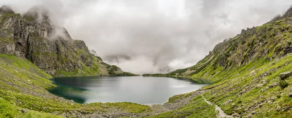 Blake Lake Valle Las Montañas Polacas Tatra Destino Turístico Popular —  Fotos de Stock