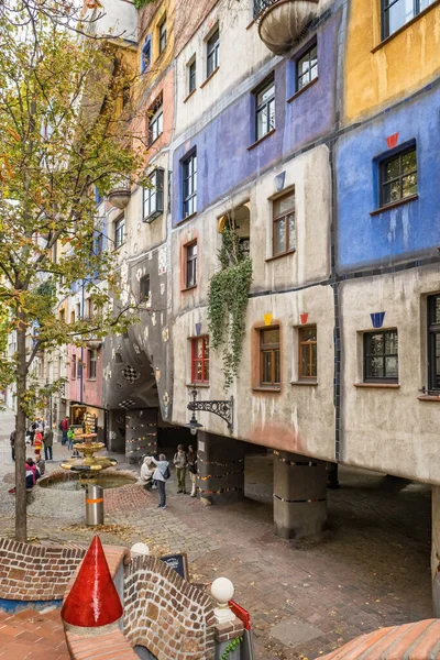 Вена Австрия Октября 2022 Года Hundertwasser House Hundertwasserhaus Многоквартирный Дом — стоковое фото